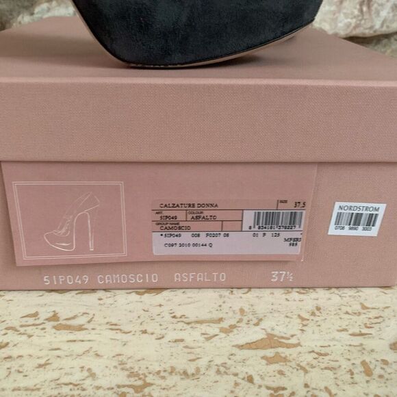 Miu Miu Women’s Grey suede covered platform pumps size 37.5 - Picture 2 of 13